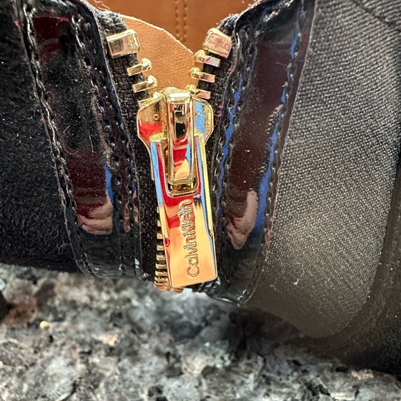 Calvin Klein Black Suede Gold Zip Jitar Leather High Heel Ankle Booties Size 9.5 - Picture 5 of 11